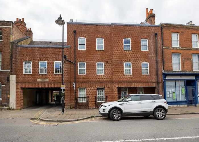 Deluxe 3Br, Free Parking, Near Town Center