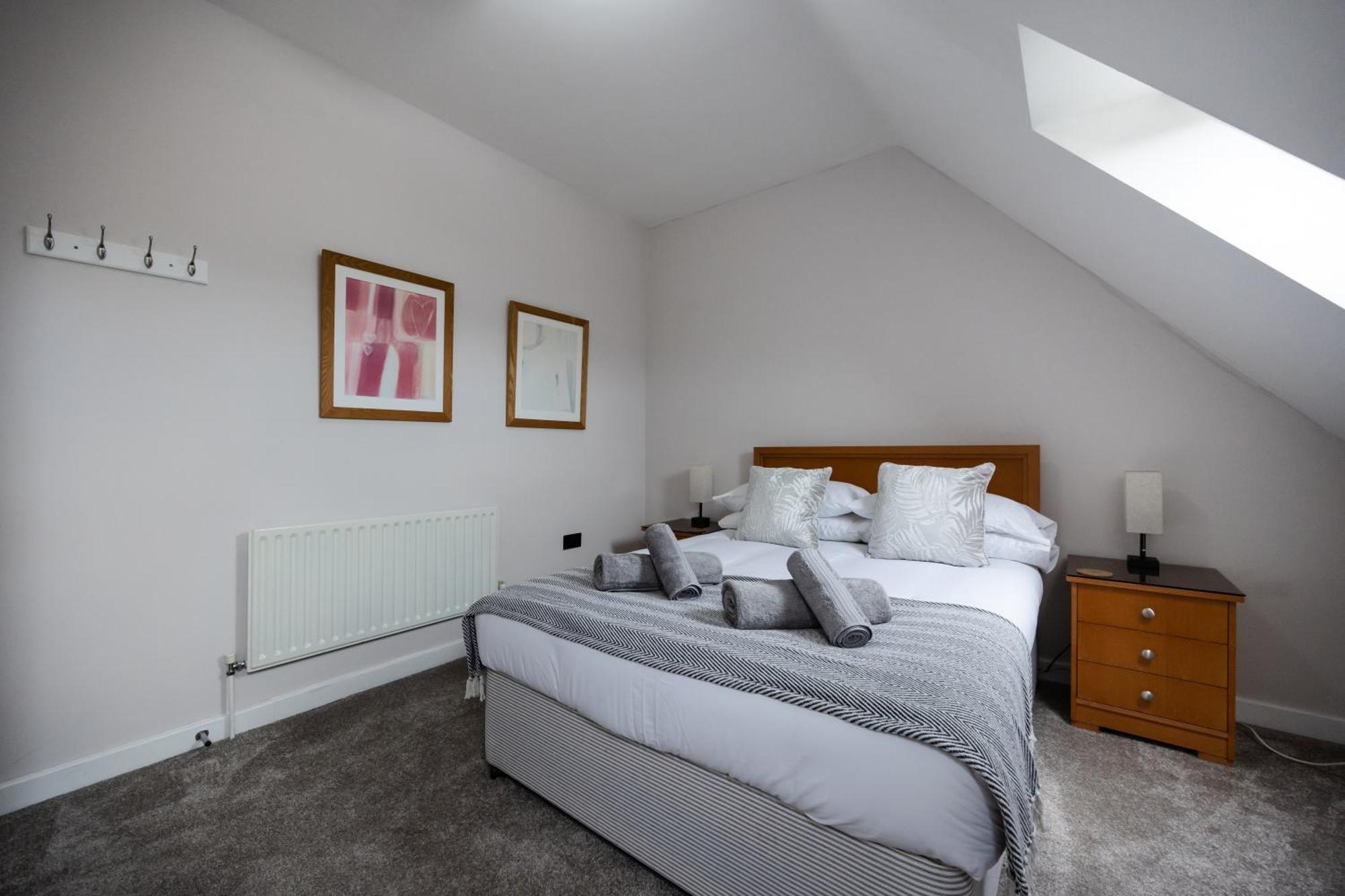 Deluxe 3br, Free Parking, Near Town Center