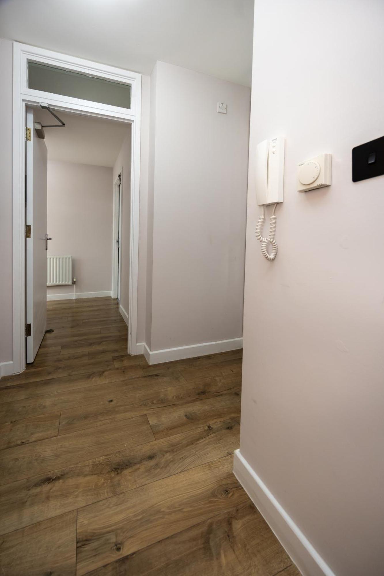 Apartment Deluxe 3br, Free Parking, Near Town Center *