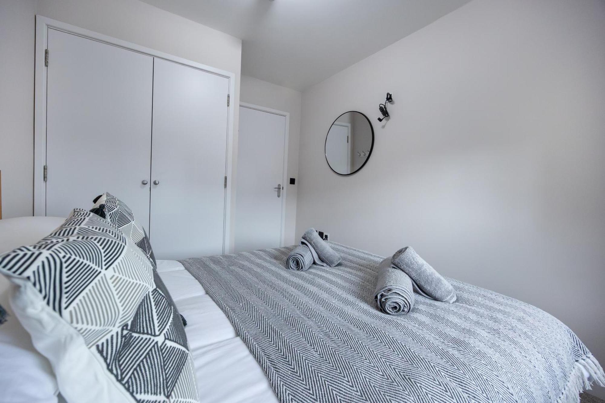 Deluxe 3br, Free Parking, Near Town Center
